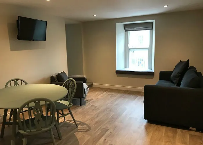 Bush House Accommodation - The Courthouse Apartment