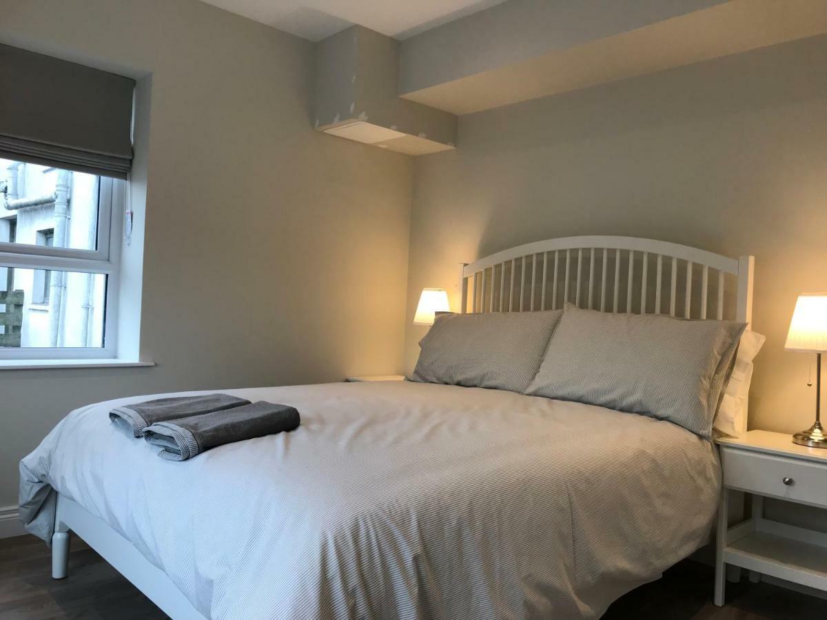 Bush House - The Courthouse Apartment *